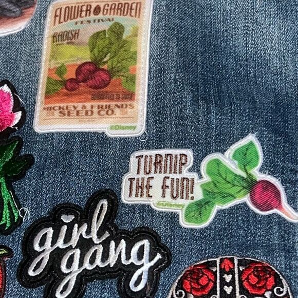 Maurice’s Wash Jean Jacket adorned with assorted patches women's medium - Picture 13 of 15